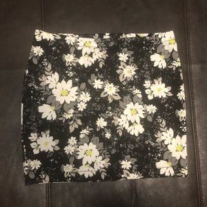 Candie’s Stretch Floral Pencil Skirt